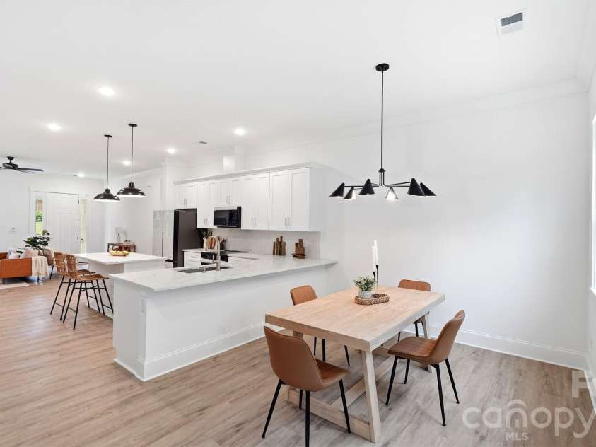 825 Breezewood Drive, Charlotte, NC 28262.  MLS# CAR4384219, YatesRealty ID 26571. Dining room