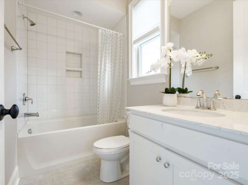 1008 Ladera Drive, Marvin, NC 28173.  MLS# CAR4261339, YatesRealty ID 26572. 