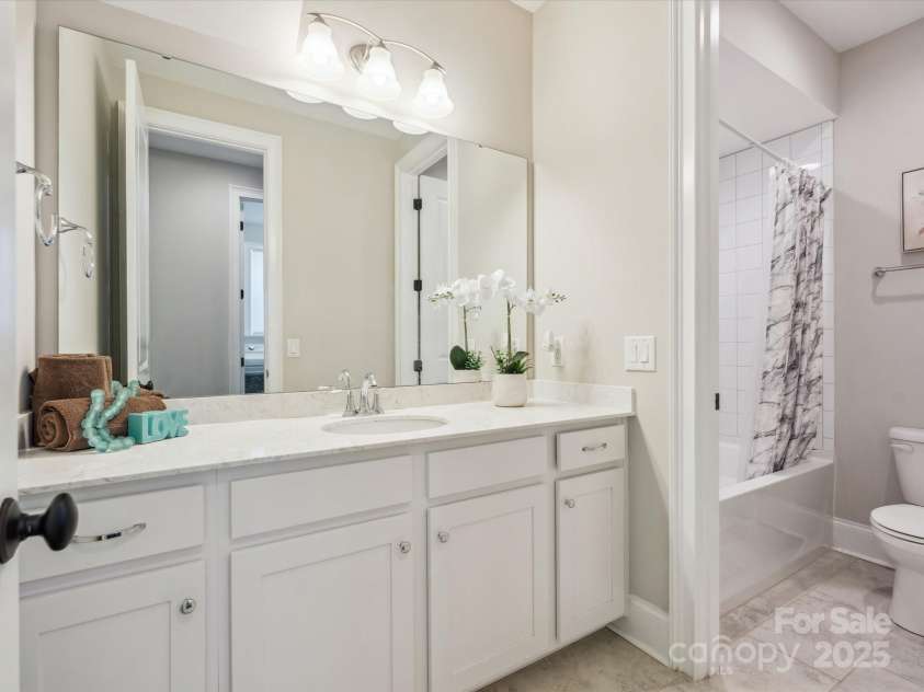 1008 Ladera Drive, Marvin, NC 28173.  MLS# CAR4261339, YatesRealty ID 26572. 