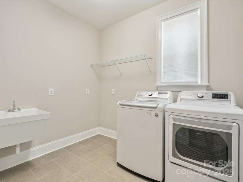 1008 Ladera Drive, Marvin, NC 28173.  MLS# CAR4261339, YatesRealty ID 26572. 