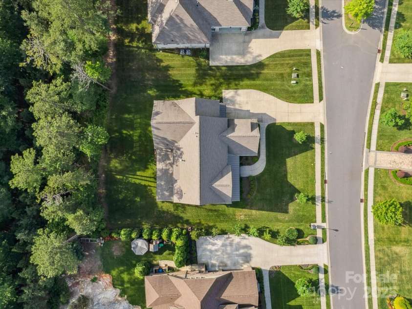 1008 Ladera Drive, Marvin, NC 28173.  MLS# CAR4261339, YatesRealty ID 26572. 