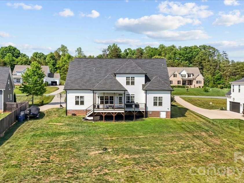 7105 Rae Farms Way, Greensboro, NC 27455.  MLS# CAR4380793, YatesRealty ID 26572. 