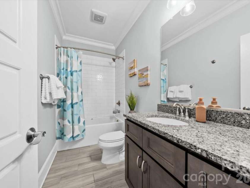 7105 Rae Farms Way, Greensboro, NC 27455.  MLS# CAR4380793, YatesRealty ID 26572. 