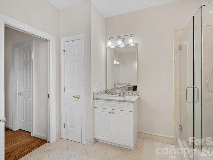 6424 Creola Road, Charlotte, NC 28226.  MLS# CAR4382975, YatesRealty ID 26573. 