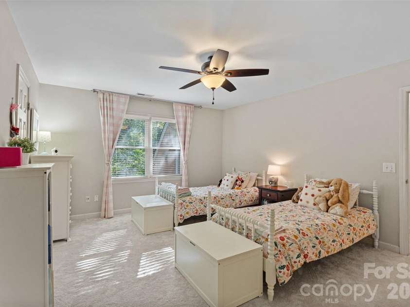 6424 Creola Road, Charlotte, NC 28226.  MLS# CAR4382975, YatesRealty ID 26573. 