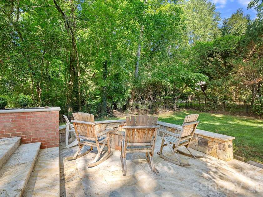 6424 Creola Road, Charlotte, NC 28226.  MLS# CAR4382975, YatesRealty ID 26573. 