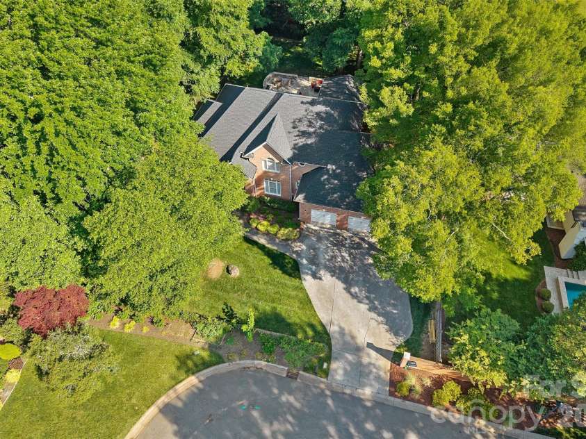 6424 Creola Road, Charlotte, NC 28226.  MLS# CAR4382975, YatesRealty ID 26573. 