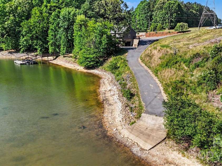 393 Stillwater Road, Troutman, NC 28166.  MLS# CAR4384450, YatesRealty ID 26574. 