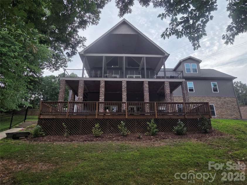 393 Stillwater Road, Troutman, NC 28166.  MLS# CAR4384450, YatesRealty ID 26574. 