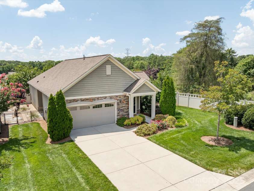 1313 Haywood Park Drive, Waxhaw, NC 28173.  MLS# CAR4279018, YatesRealty ID 26575. Ready for a Personal Tour? Call Today to Experience This Home!