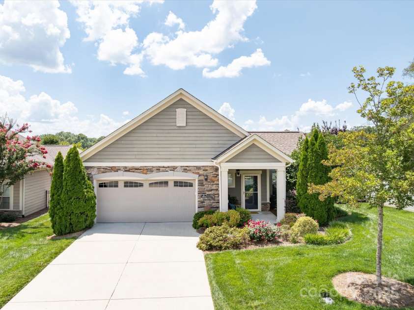 1313 Haywood Park Drive, Waxhaw, NC 28173.  MLS# CAR4279018, YatesRealty ID 26575. Ready for a Personal Tour? Call Today to Experience This Home!