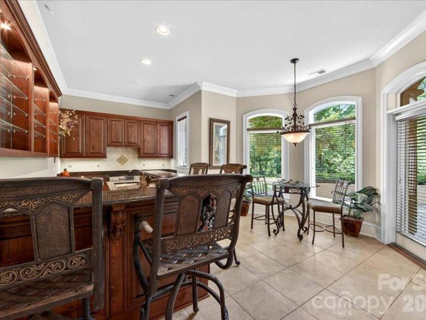 5424 Gorham Drive, Charlotte, NC 28226.  MLS# CAR4381431, YatesRealty ID 26575. 2nd kitchen