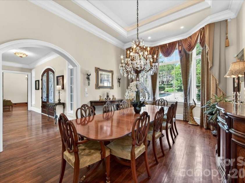 5424 Gorham Drive, Charlotte, NC 28226.  MLS# CAR4381431, YatesRealty ID 26575. Dining room