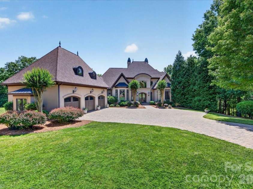 5424 Gorham Drive, Charlotte, NC 28226.  MLS# CAR4381431, YatesRealty ID 26575. Front elevation