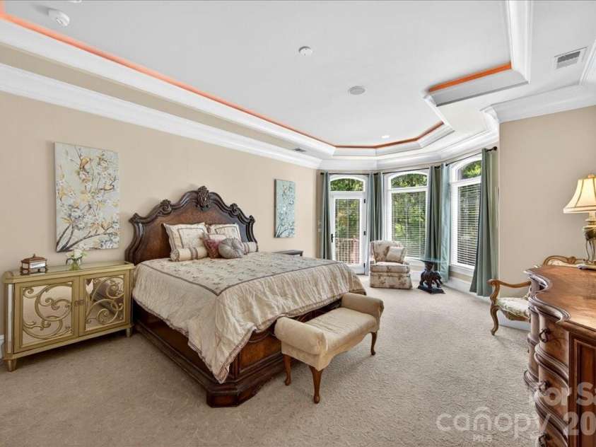 5424 Gorham Drive, Charlotte, NC 28226.  MLS# CAR4381431, YatesRealty ID 26575. Primary bedroom