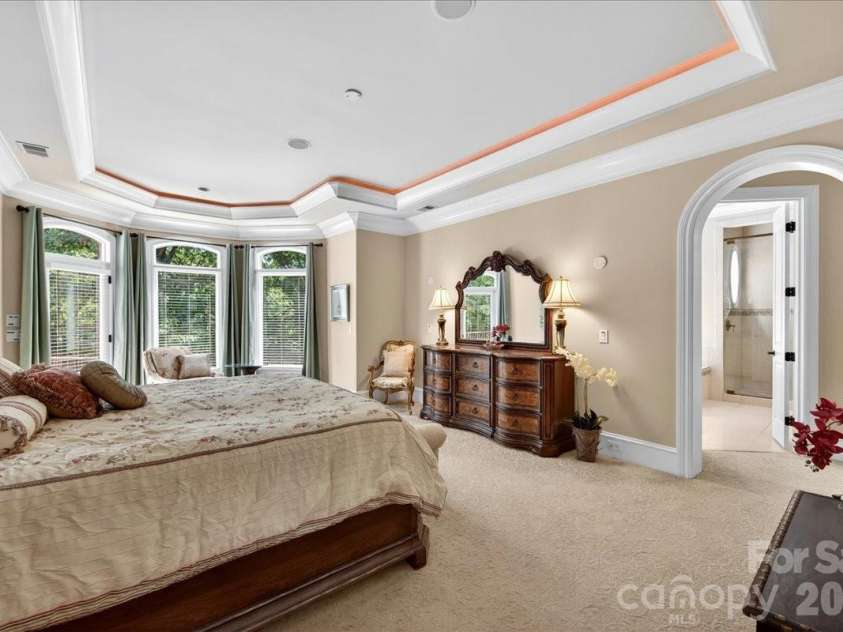 5424 Gorham Drive, Charlotte, NC 28226.  MLS# CAR4381431, YatesRealty ID 26575. Primary bedroom