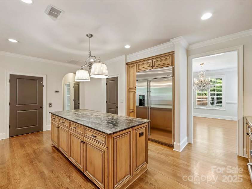 1522 High Street, Charlotte, NC 28211.  MLS# CAR4260875, YatesRealty ID 26576. 