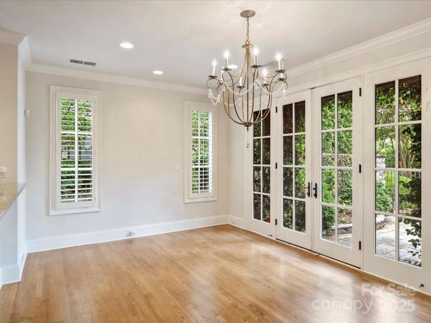 1522 High Street, Charlotte, NC 28211.  MLS# CAR4260875, YatesRealty ID 26576. 