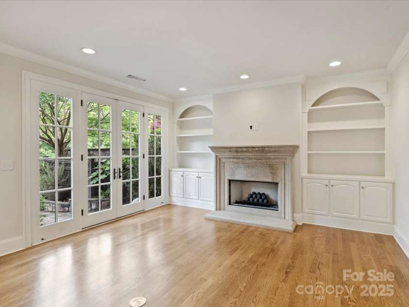 1522 High Street, Charlotte, NC 28211.  MLS# CAR4260875, YatesRealty ID 26576. 