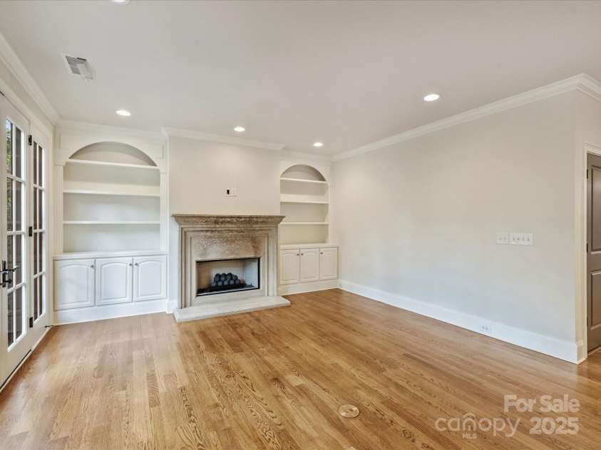 1522 High Street, Charlotte, NC 28211.  MLS# CAR4260875, YatesRealty ID 26576. 