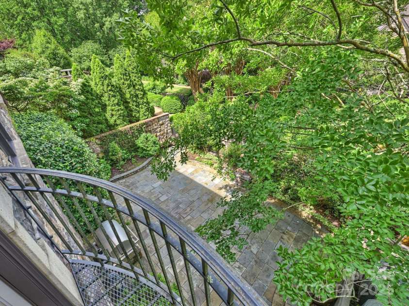 1522 High Street, Charlotte, NC 28211.  MLS# CAR4260875, YatesRealty ID 26576. 