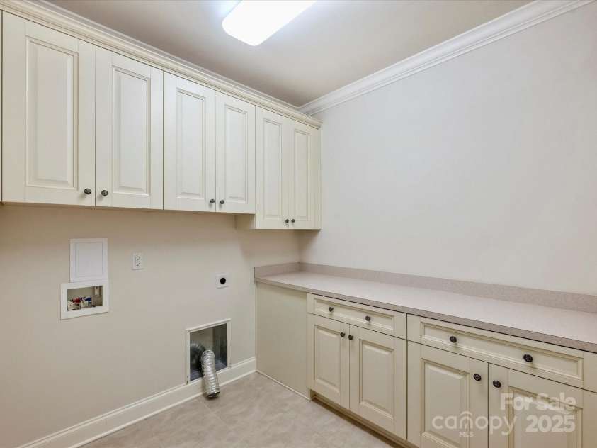 1522 High Street, Charlotte, NC 28211.  MLS# CAR4260875, YatesRealty ID 26576. 