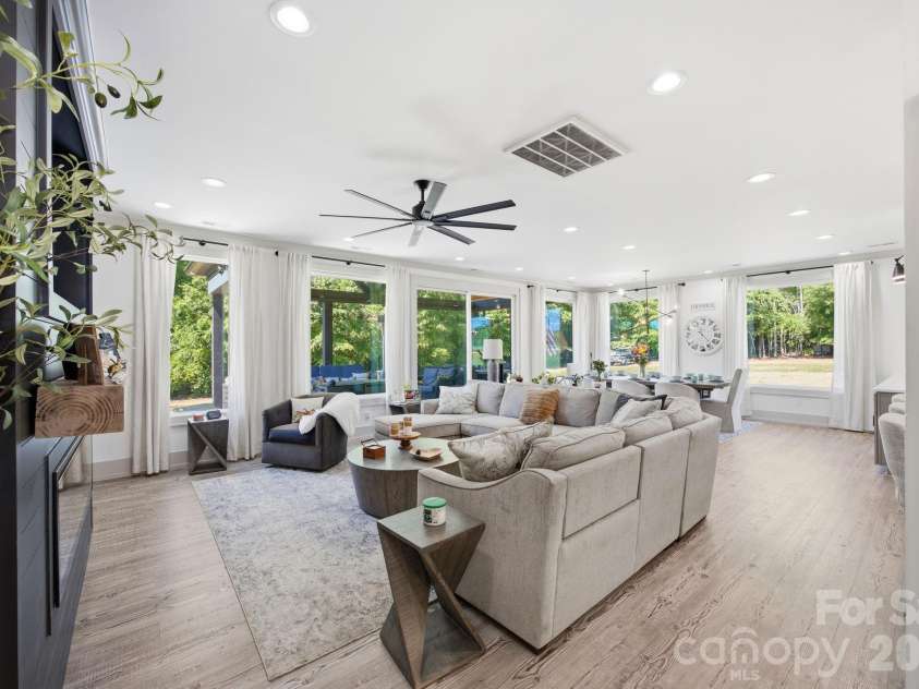 8815 Bringle Ferry Road, Salisbury, NC 28146.  MLS# CAR4384785, YatesRealty ID 26576. 
