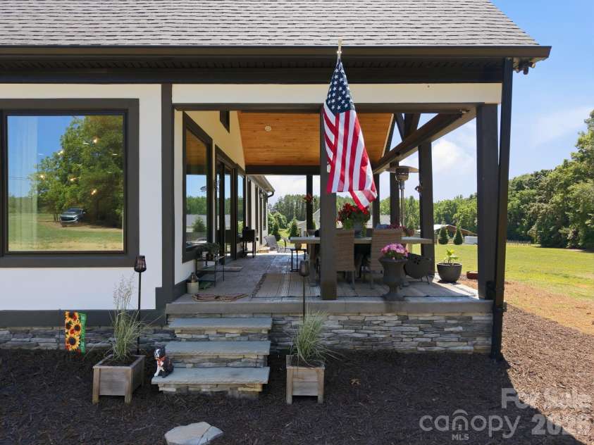 8815 Bringle Ferry Road, Salisbury, NC 28146.  MLS# CAR4384785, YatesRealty ID 26576. 