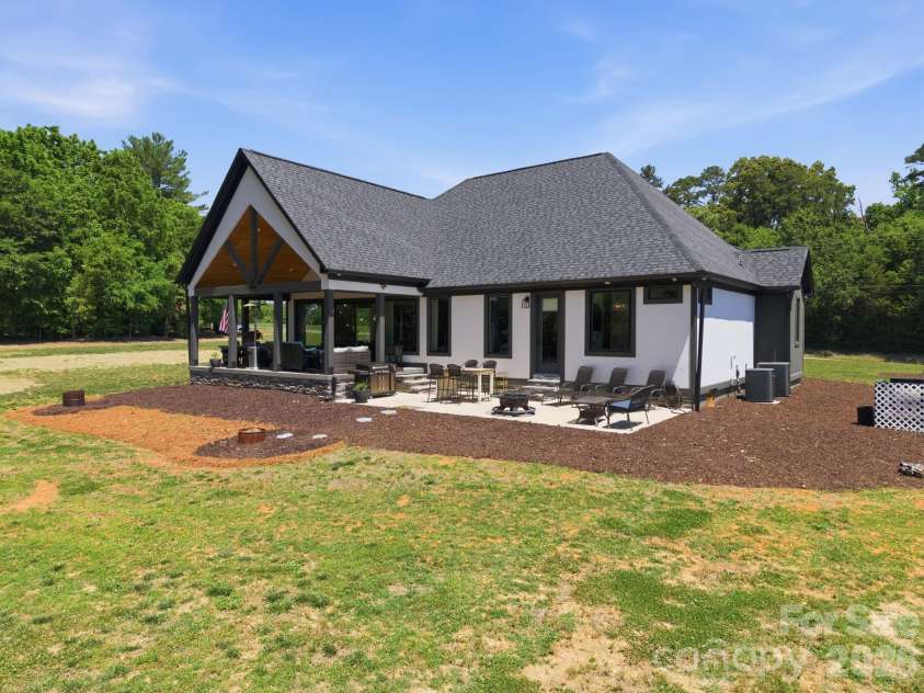 8815 Bringle Ferry Road, Salisbury, NC 28146.  MLS# CAR4384785, YatesRealty ID 26576. 