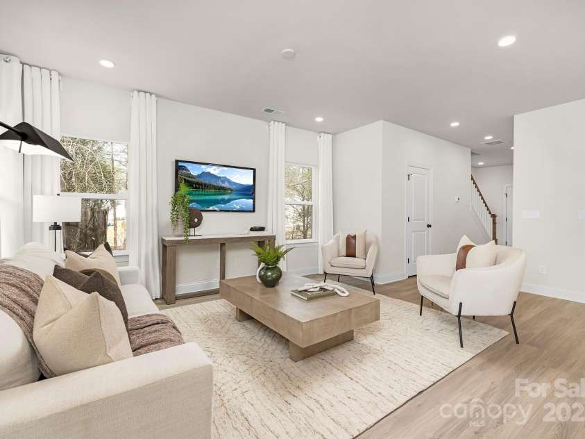 9423 Weston Woods Lane, Charlotte, NC 28216.  MLS# CAR4251524, YatesRealty ID 26578. 