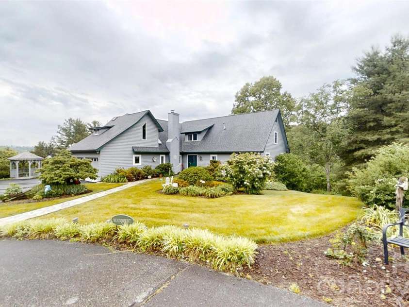 518 Forest Ridge Drive, Mars Hill, NC 28754.  MLS# CAR4384980, YatesRealty ID 26579. 