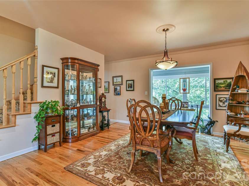 518 Forest Ridge Drive, Mars Hill, NC 28754.  MLS# CAR4384980, YatesRealty ID 26579. 