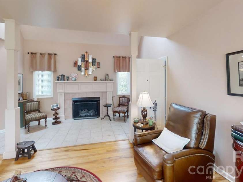 518 Forest Ridge Drive, Mars Hill, NC 28754.  MLS# CAR4384980, YatesRealty ID 26579. 