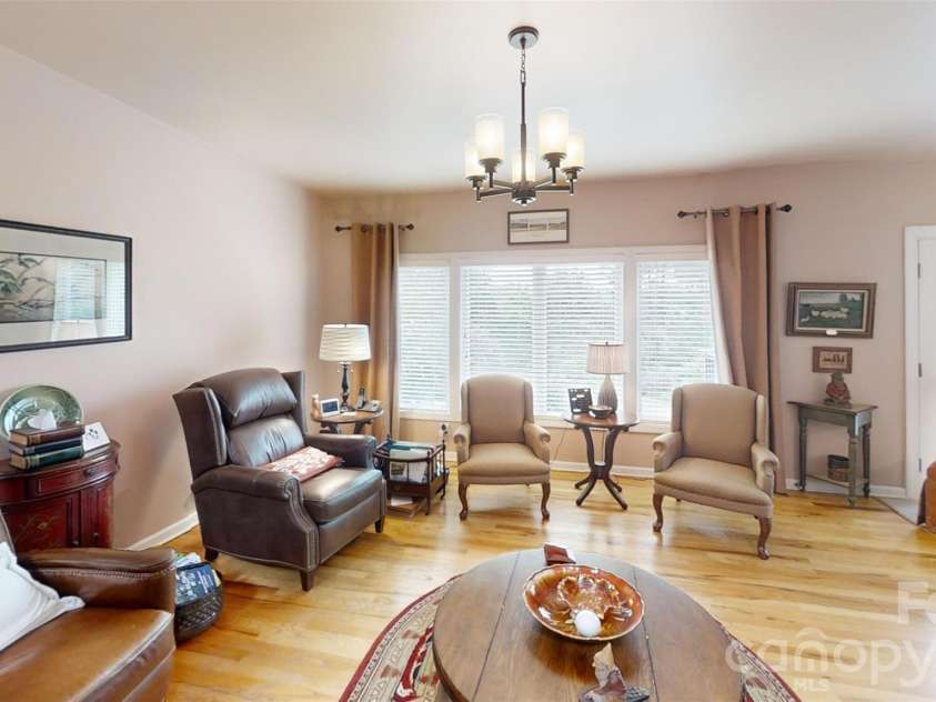 518 Forest Ridge Drive, Mars Hill, NC 28754.  MLS# CAR4384980, YatesRealty ID 26579. 