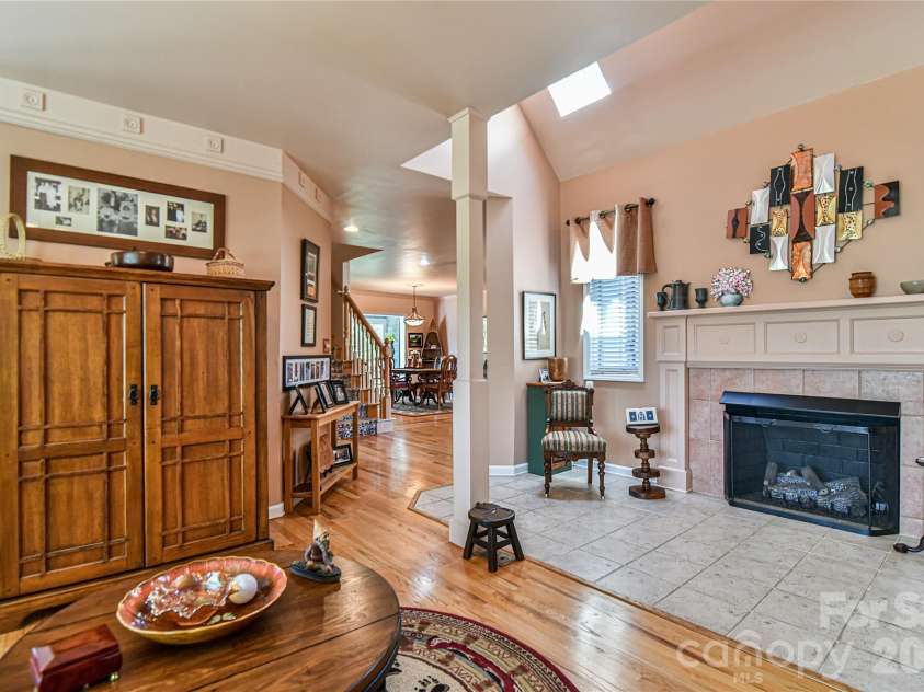 518 Forest Ridge Drive, Mars Hill, NC 28754.  MLS# CAR4384980, YatesRealty ID 26579. 