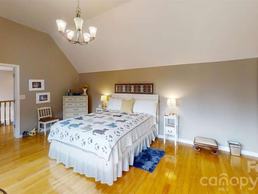 518 Forest Ridge Drive, Mars Hill, NC 28754.  MLS# CAR4384980, YatesRealty ID 26579. 