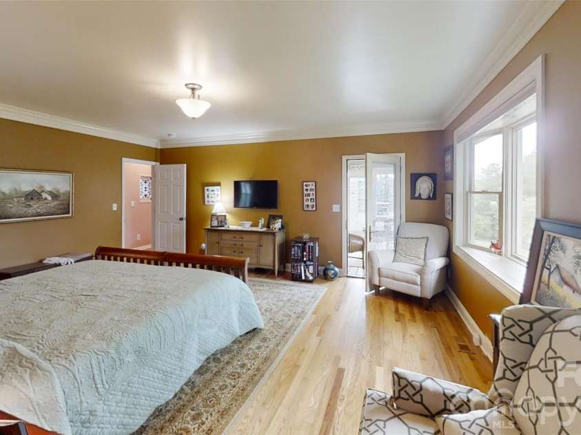 518 Forest Ridge Drive, Mars Hill, NC 28754.  MLS# CAR4384980, YatesRealty ID 26579. 