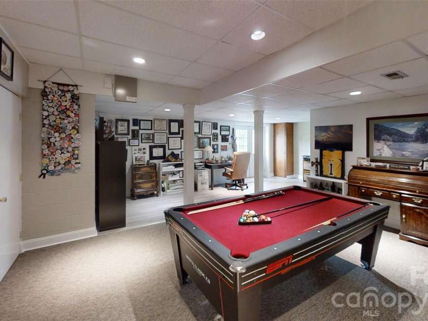 518 Forest Ridge Drive, Mars Hill, NC 28754.  MLS# CAR4384980, YatesRealty ID 26579. 