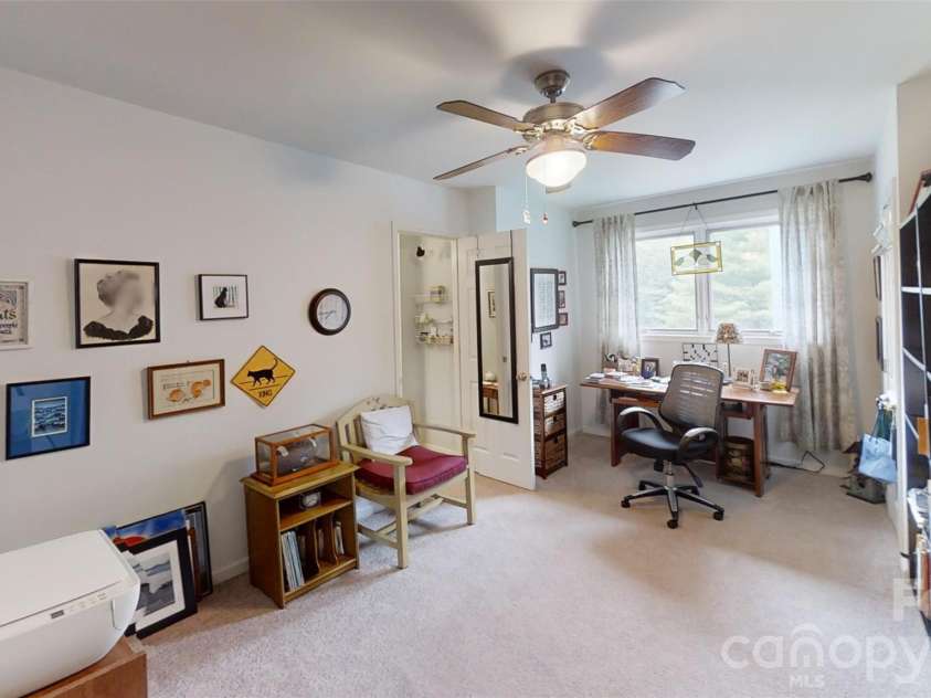 518 Forest Ridge Drive, Mars Hill, NC 28754.  MLS# CAR4384980, YatesRealty ID 26579. Office space