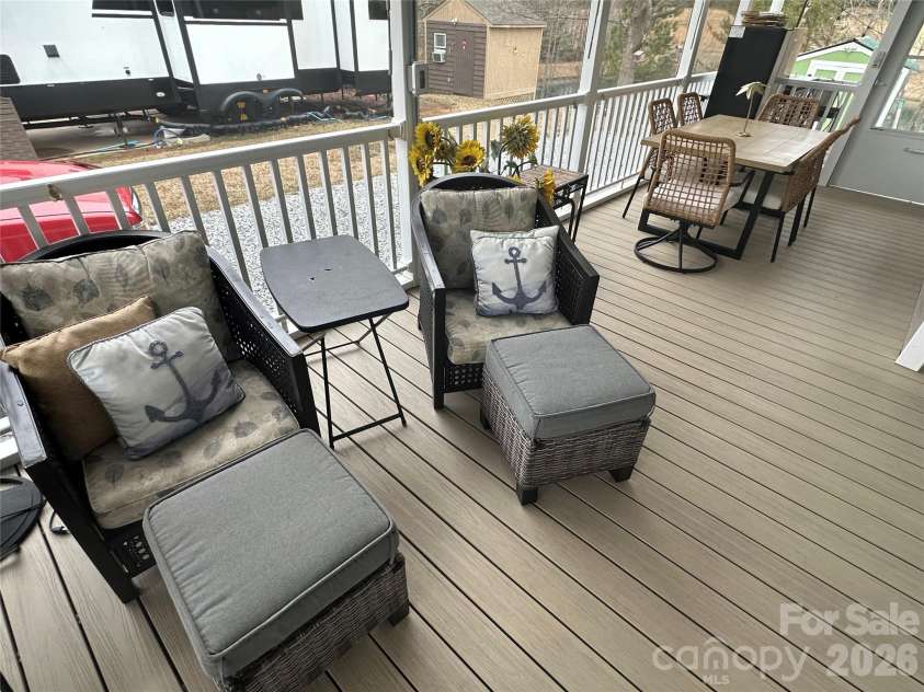 142 Putt Putt Lane, New London, NC 28127.  MLS# CAR4350125, YatesRealty ID 2658. 