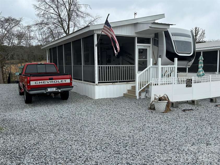 142 Putt Putt Lane, New London, NC 28127.  MLS# CAR4350125, YatesRealty ID 2658. 