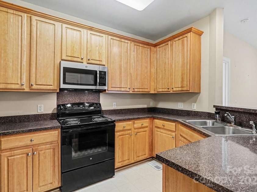 6812 Park Place Drive, Charlotte, NC 28262.  MLS# CAR4332820, YatesRealty ID 2658. 