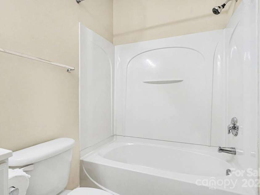 6812 Park Place Drive, Charlotte, NC 28262.  MLS# CAR4332820, YatesRealty ID 2658. 