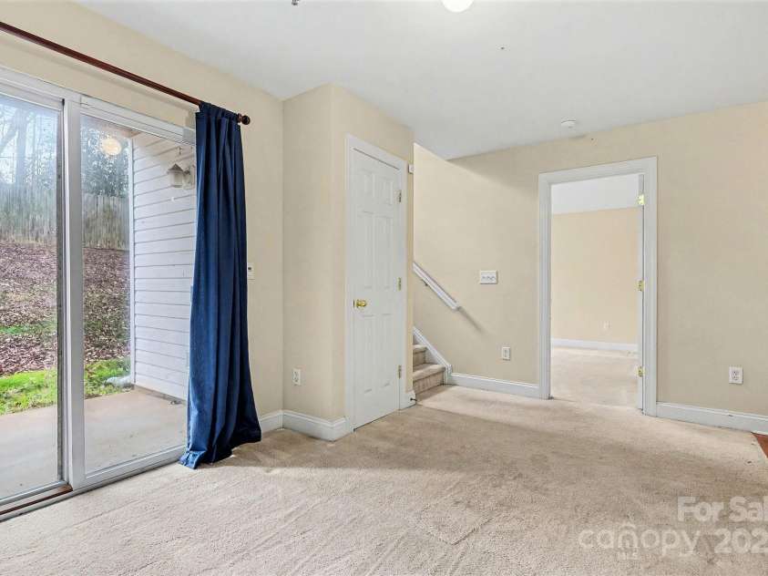 6812 Park Place Drive, Charlotte, NC 28262.  MLS# CAR4332820, YatesRealty ID 2658. 