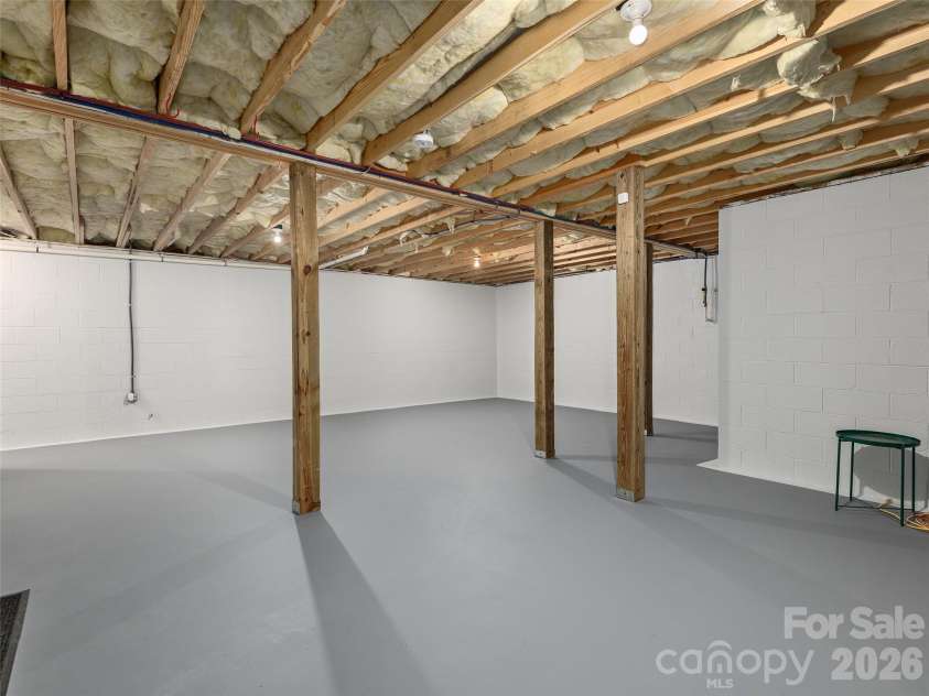 64 Springside Road, Asheville, NC 28803.  MLS# CAR4385316, YatesRealty ID 26580. 