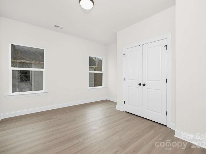 9507 Weston Woods Lane, Charlotte, NC 28216.  MLS# CAR4281476, YatesRealty ID 26580. 