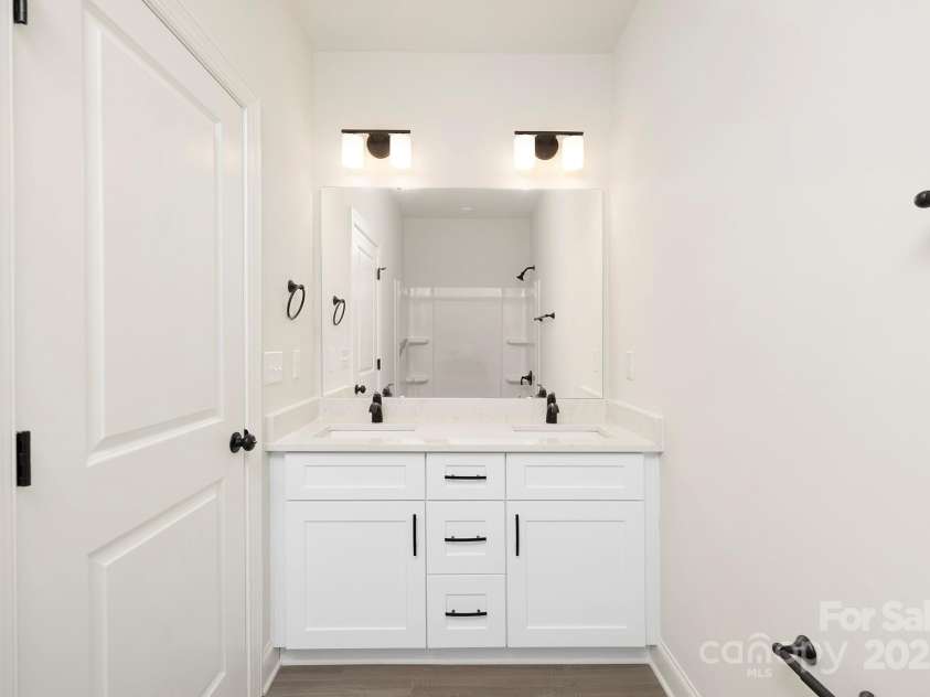 9507 Weston Woods Lane, Charlotte, NC 28216.  MLS# CAR4281476, YatesRealty ID 26580. 