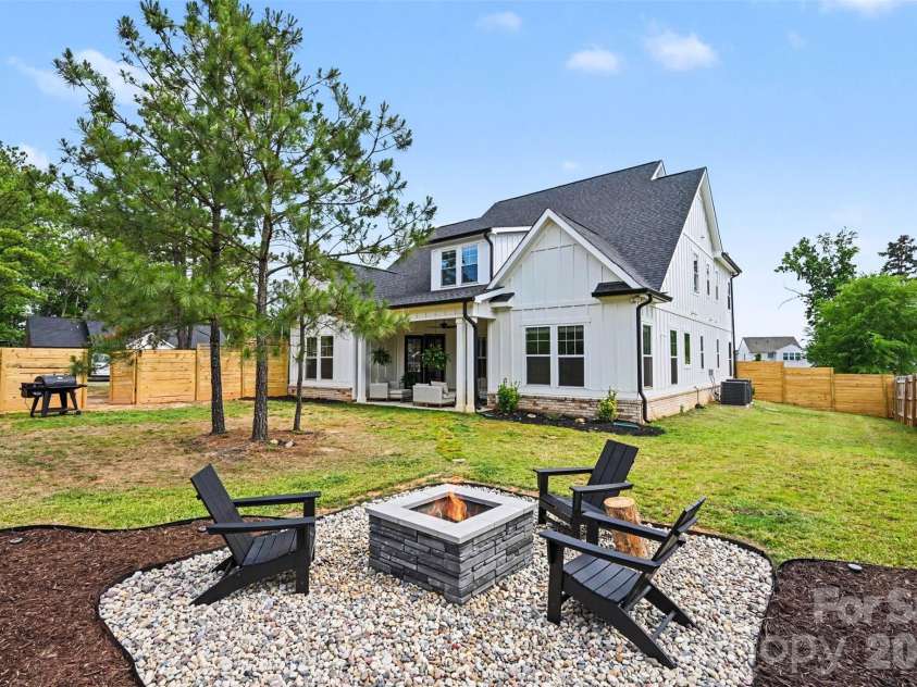 31 Ridgecrest Avenue, Peachland, NC 28133.  MLS# CAR4385368, YatesRealty ID 26581. 
