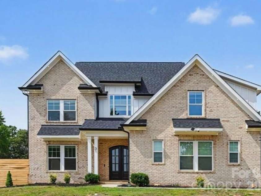31 Ridgecrest Avenue, Peachland, NC 28133.  MLS# CAR4385368, YatesRealty ID 26581. 
