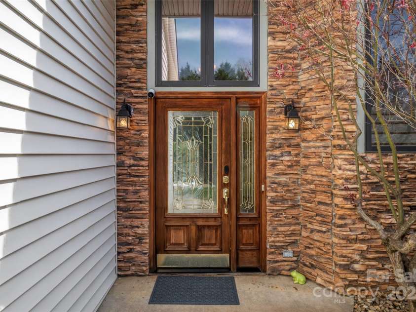 31 Bridle Path Drive, Barnardsville, NC 28709.  MLS# CAR4282376, YatesRealty ID 26582. 